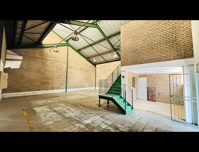 166M² WAREHOUSE TO LET IN ROBERTVILLE
